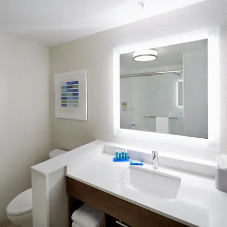 Holiday Inn Express & Suites - Cincinnati North - Liberty Way By Ihg West Chester Esterno foto