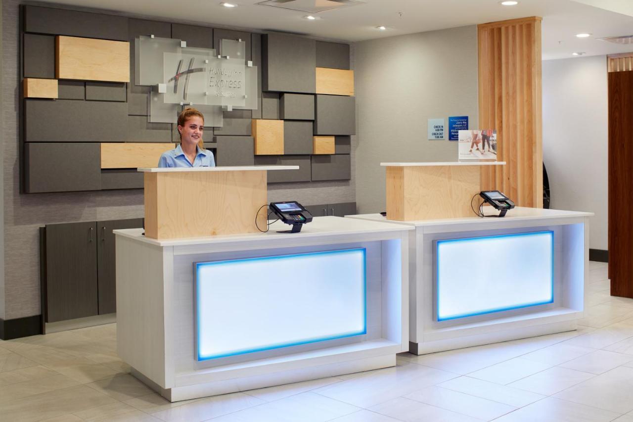 Express & - Cincinnati North - Liberty Way By Ihg West Chester