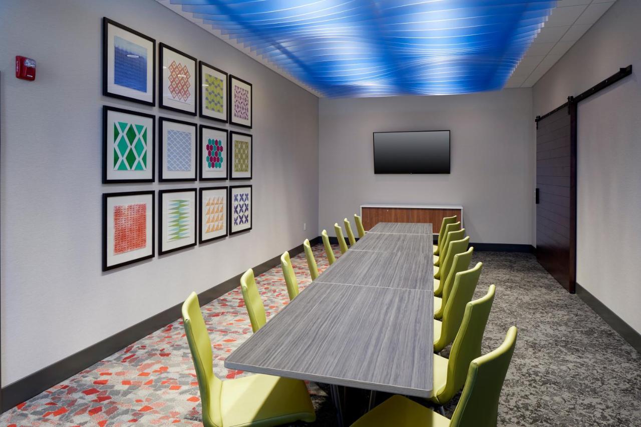 Express & - Cincinnati North - Liberty Way By Ihg Hotel West Chester