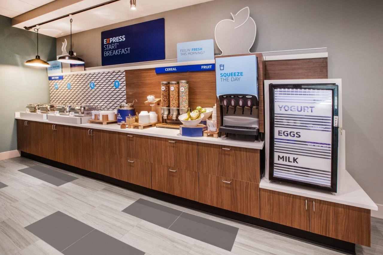 Express & - Cincinnati North - Liberty Way By Ihg Hotel 2*